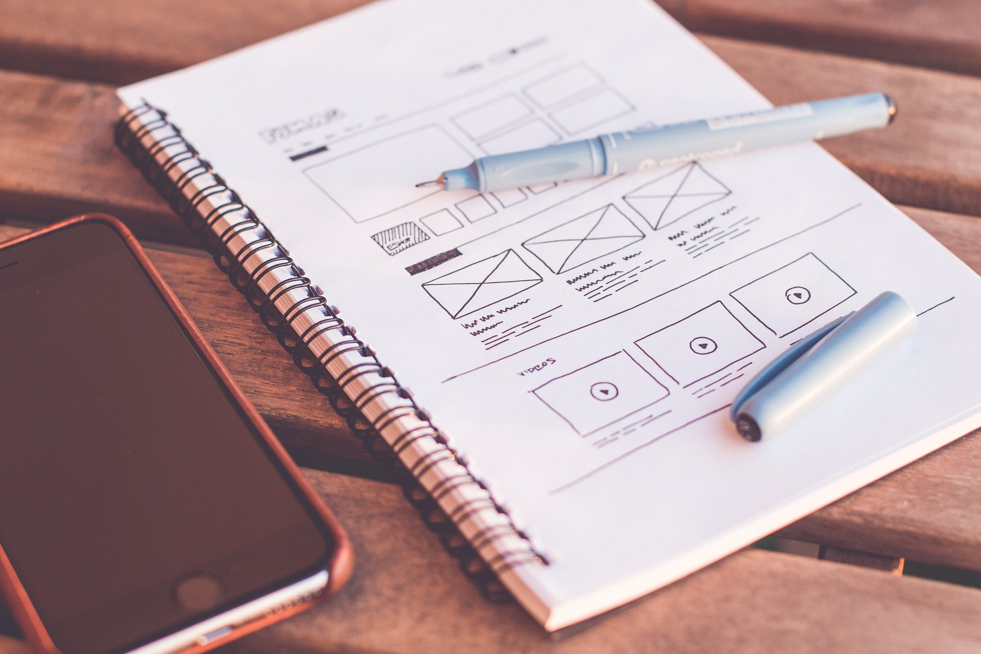 Dominant Design – 5 Mobile App Design Rules To Follow For Success cover